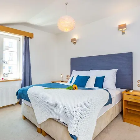 Διαμέρισμα The *