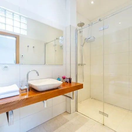 The Τσέσκε Μπουντεγιόβιτσε